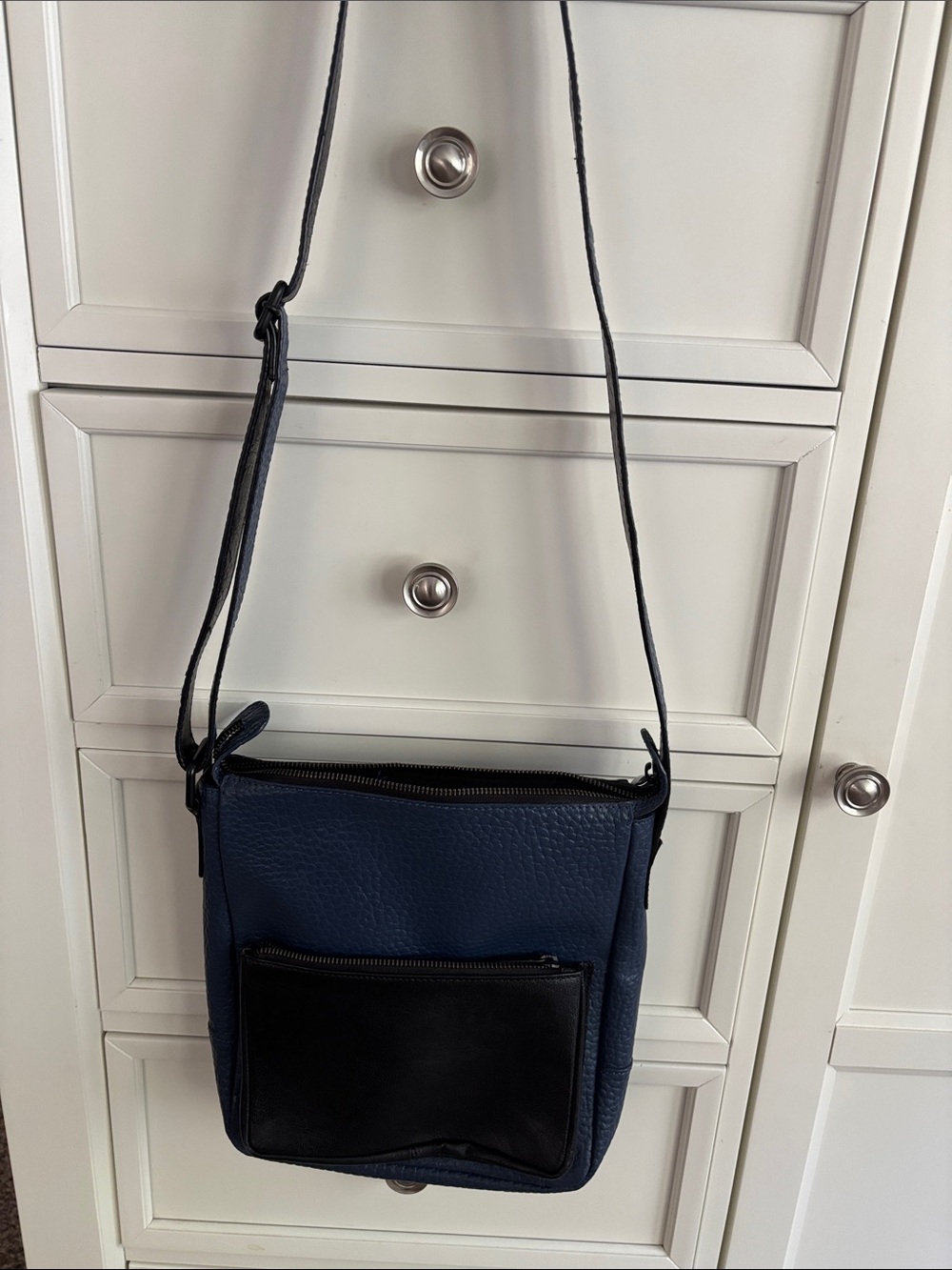 Vel Rossi Women's Navy Crossbody Messenger Bag with Black Front Pocket
